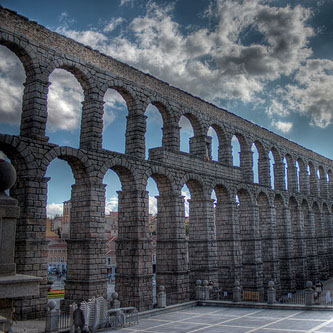 Roman Aqueduct, Segovia, Spain [Oleg.] (CC-BY 2.0)